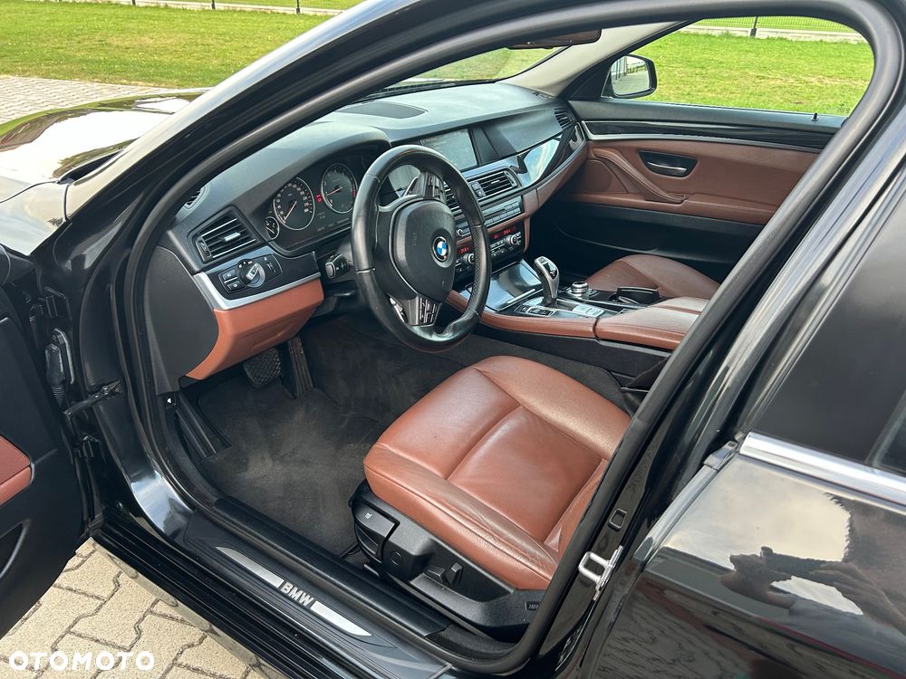 BMW Seria 5 520i Touring Luxury Line - 8