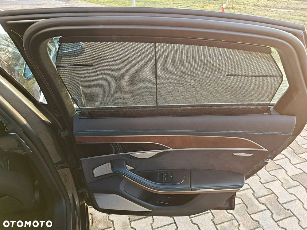 Audi A8 - 22