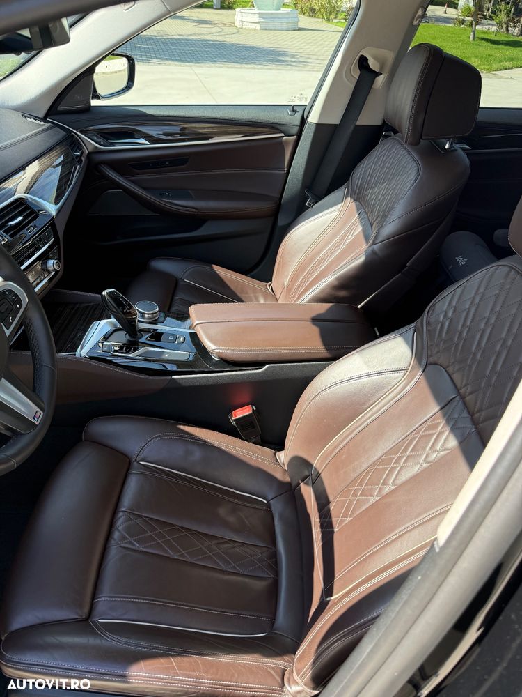 BMW Seria 5 540i xDrive Aut. Luxury Line - 12