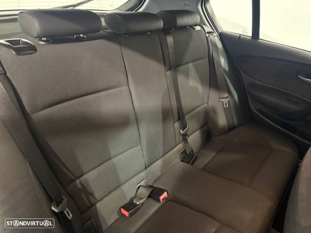 BMW 120 d DPF Edition Sport - 16