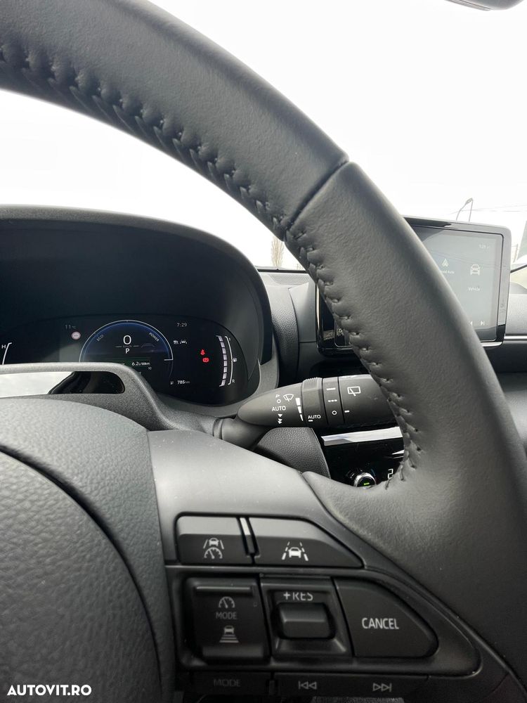 Toyota Yaris 1.5 116 CP HEV Active - 9