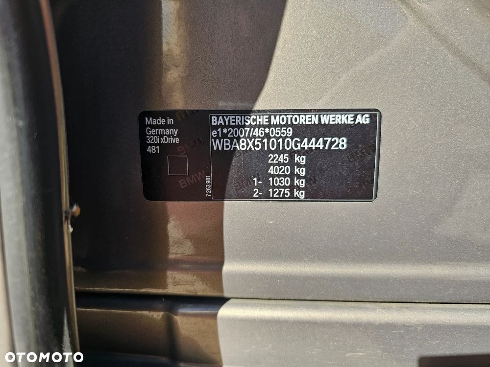 BMW Seria 3 320i xDrive - 18
