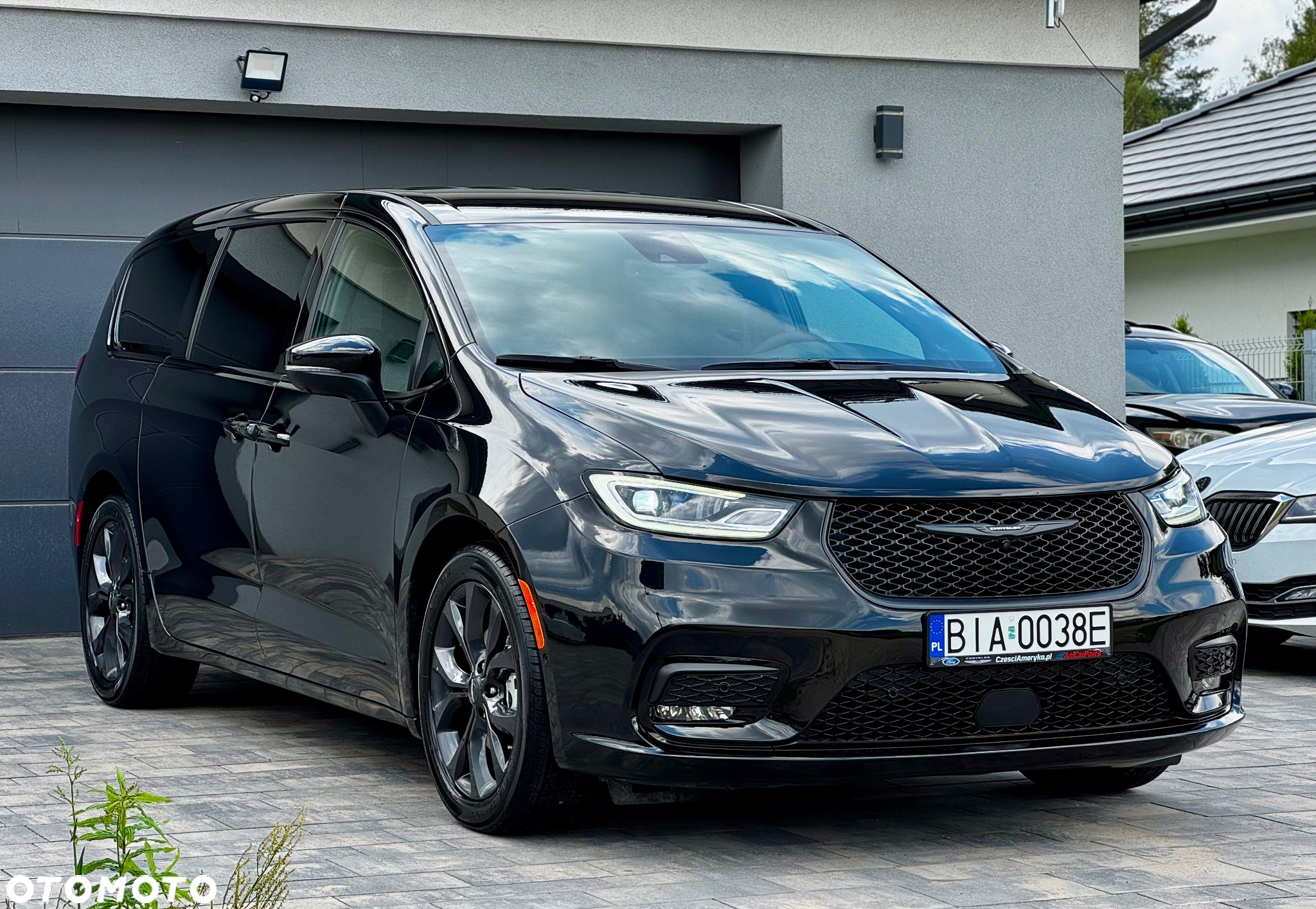 Chrysler Pacifica - 14