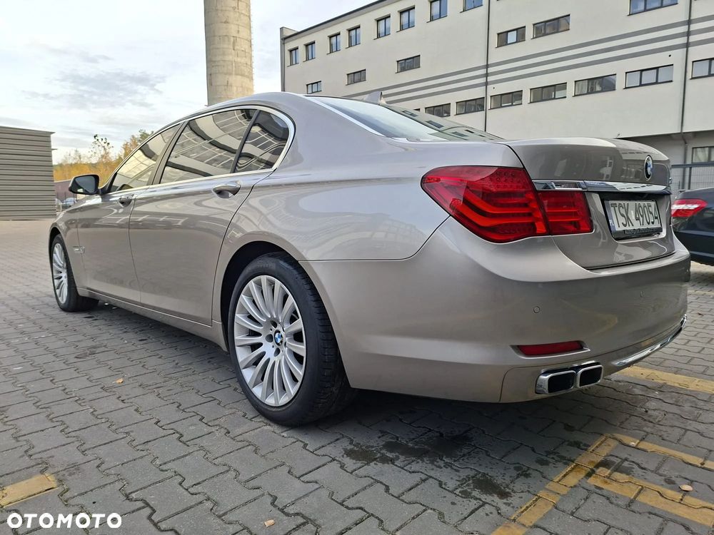 BMW Seria 7 760i L - 17
