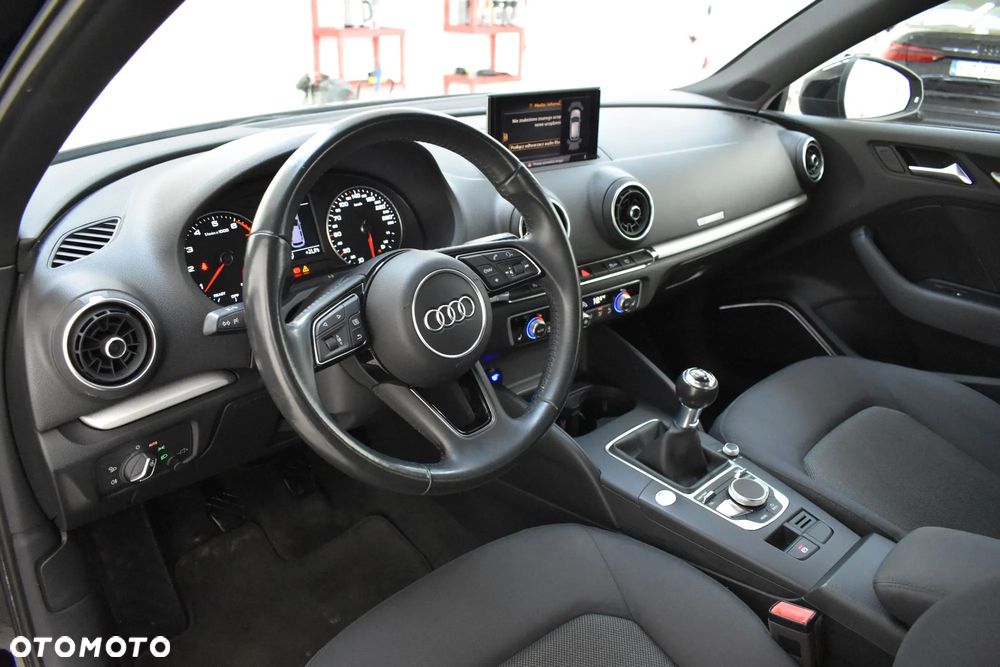 Audi A3 Sportback 1.5 TFSI cylinder on demand sport - 19