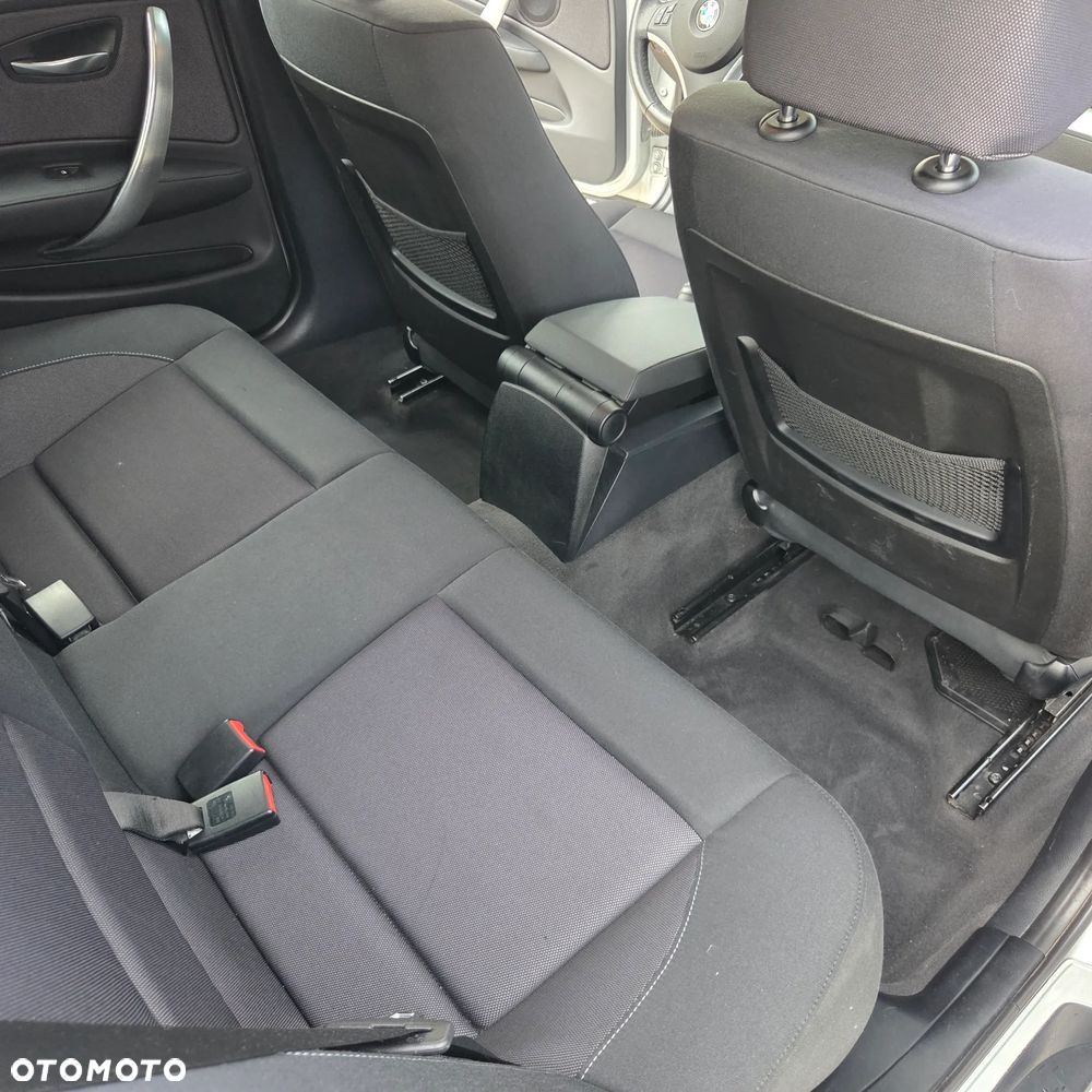 BMW Seria 1 - 22