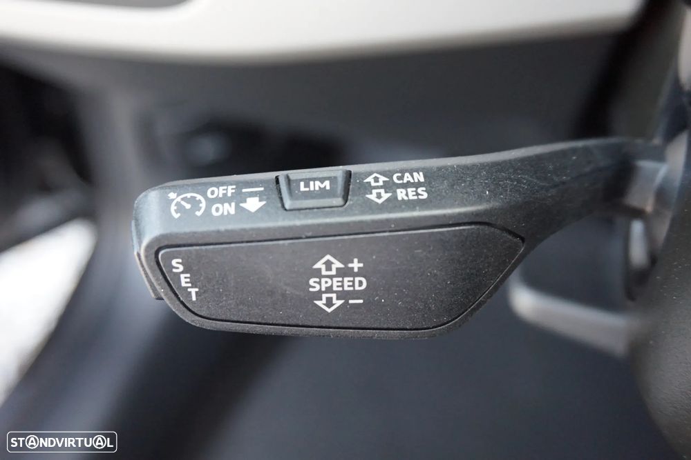 Audi A4 Avant 30 TDI Advanced S tronic - 31