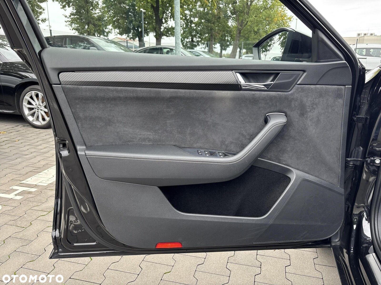 Skoda Superb 2.0 TDI SCR Sportline DSG - 10