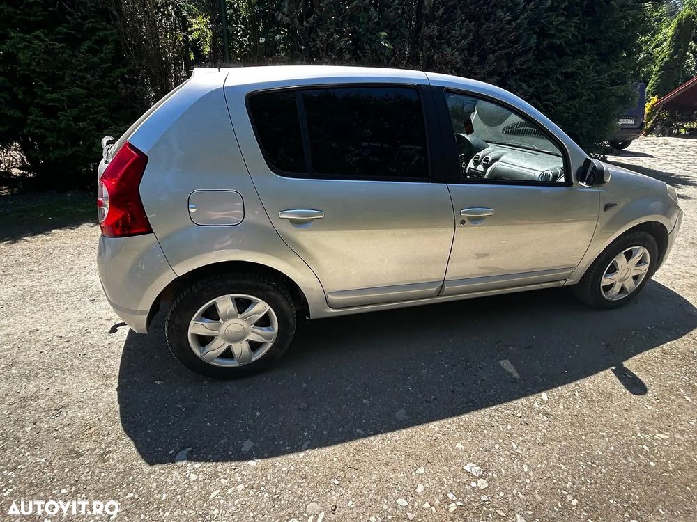 Dacia Sandero - 4