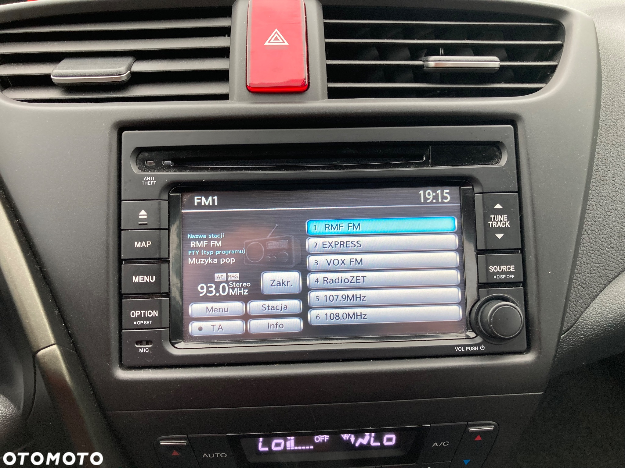 Honda Civic 1.8 Comfort (Honda Connect+) - 20
