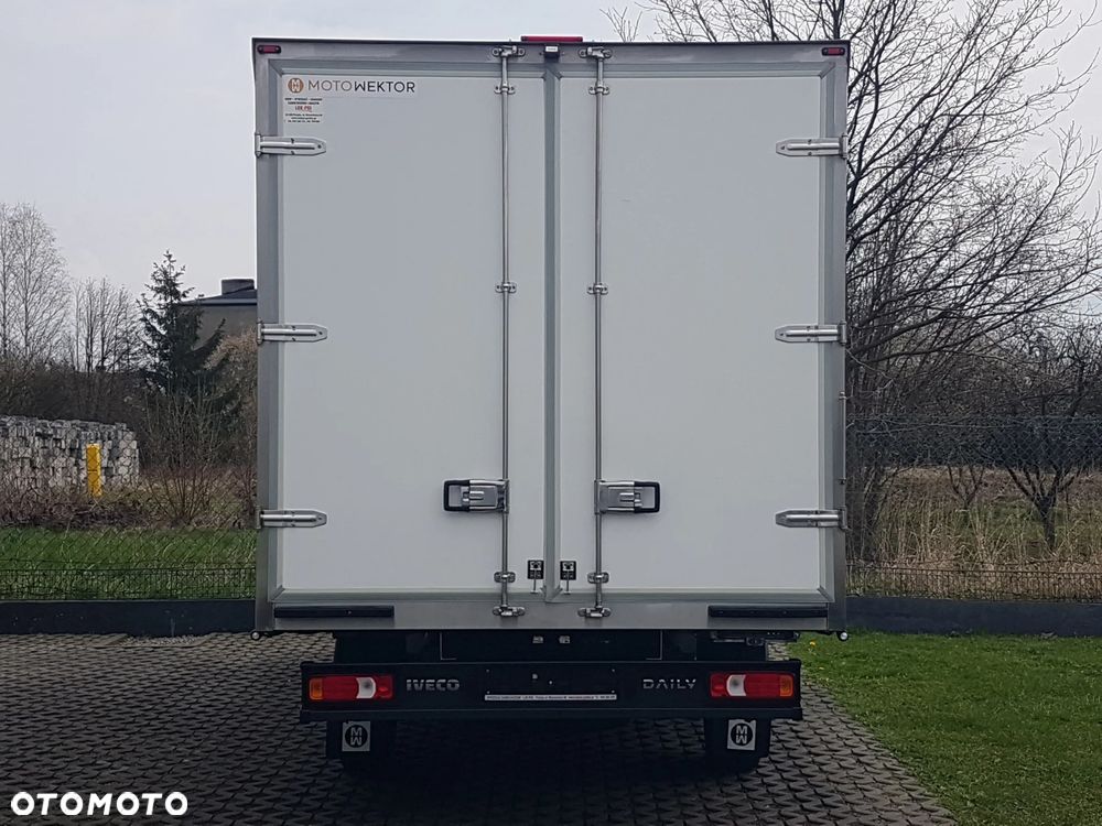 Iveco DAILY 35S16 CHŁODNIA 6EP MROŹNIA IZOTERMA GRZANIE AGREGAT CARRIER XARIOS 5 ZASILANIE Z SILNIKA + ELEKTRYCZNE - 17