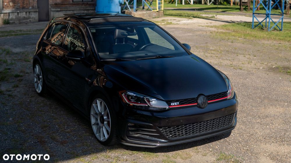 Volkswagen Golf GTI (BlueMotion Technology) Performance - 1