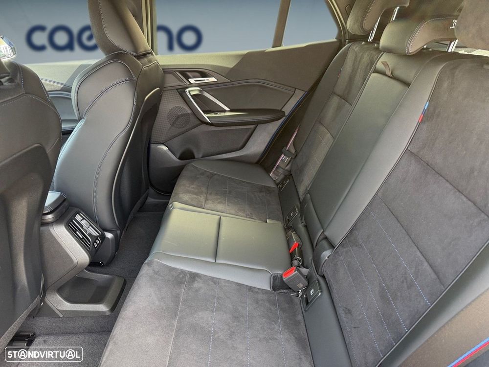 BMW iX2 eDrive20 Pack Desportivo M Pro - 4