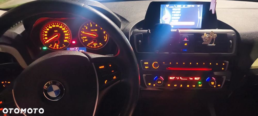BMW Seria 1 118i Edition Metropolitan - 5