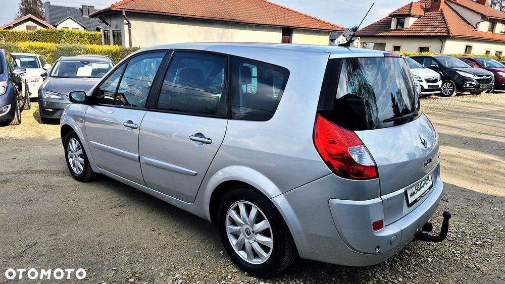 Renault Grand Scenic 2.0 16V Privilege - 20