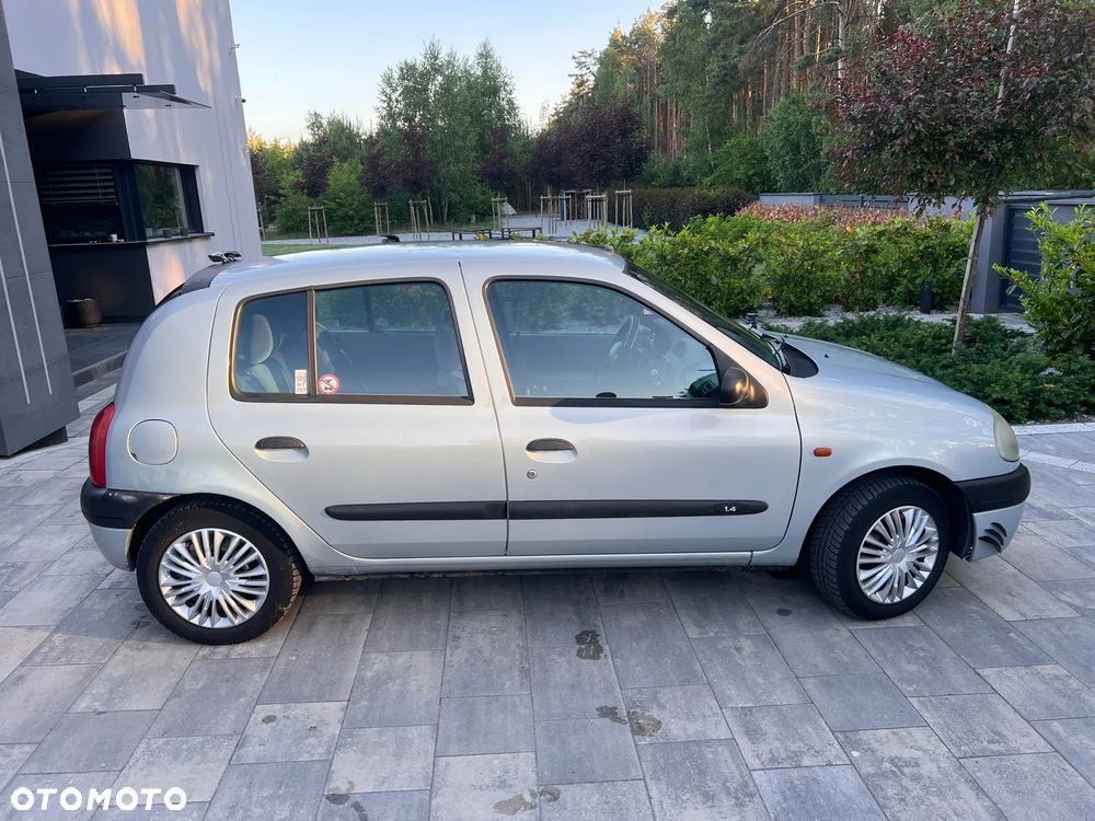 Renault Clio 1.4 RT - 5