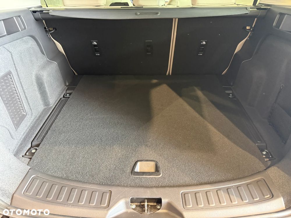 Land Rover Discovery Sport 2.0 D200 mHEV S - 20