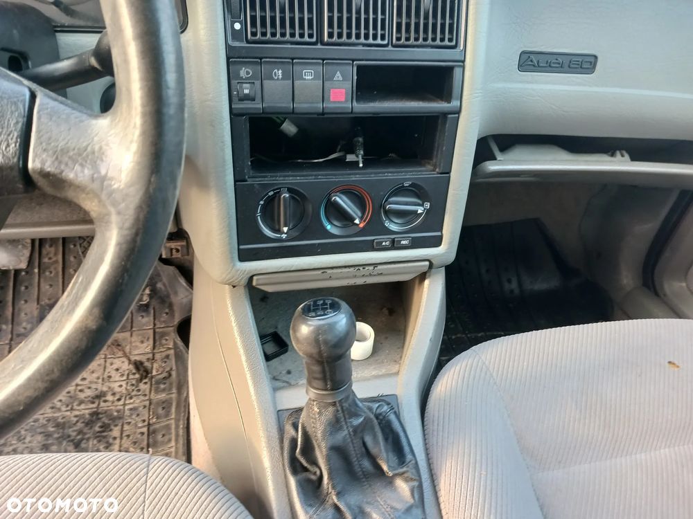 Audi 80 B4 Silnik 2.0 90KM ABT Monowtrysk Skrzynia CGT sprzęgło Lakier LY5D drzwi lewe prawe zderzak maska błotnik klapa lusterko maglownica mcperson sanki belka amortyzator mechanizm szyby serwo pompa pompka panel podszybie lampa tłumik wydech szyba sonda fotel pompka głowica licznik zegary Hak NA CZĘŚCI WSZYSTKIE CZĘŚCI - 10