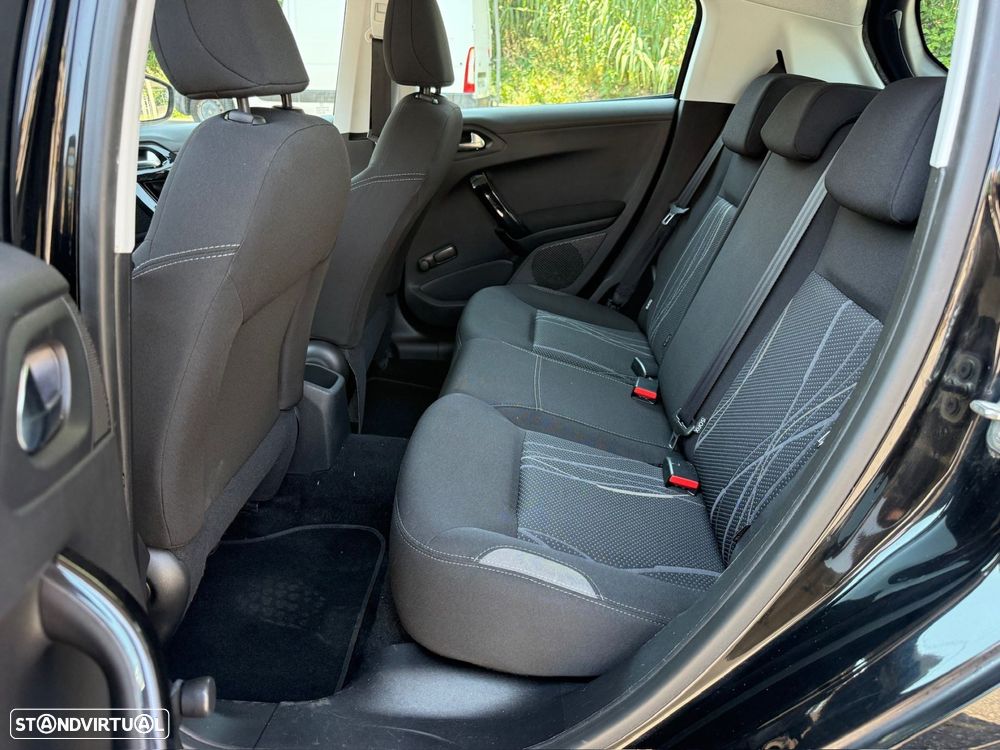Peugeot 208 1.0 VTi Active - 11