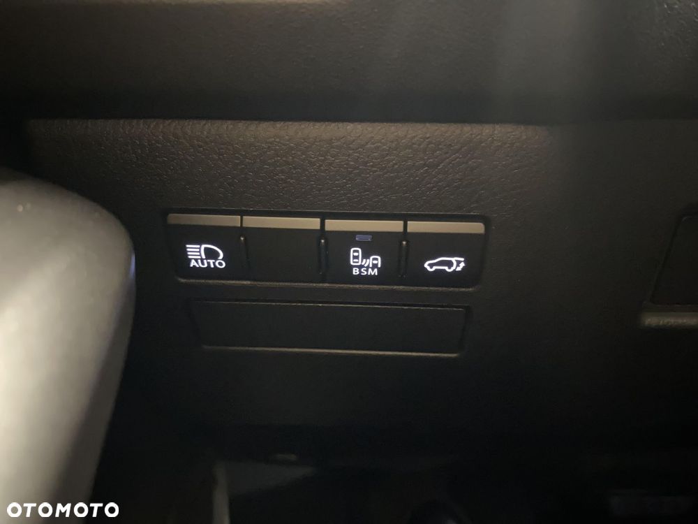 Lexus NX 300h F Impression AWD - 18