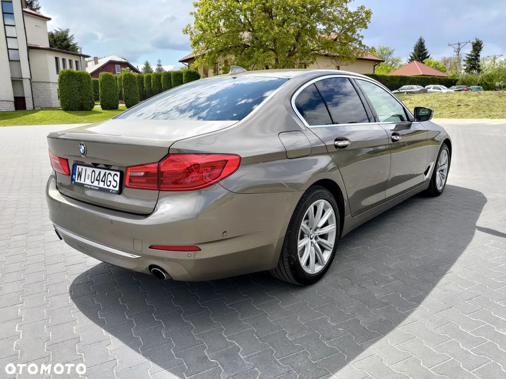 BMW Seria 5 530i xDrive Luxury Line - 6