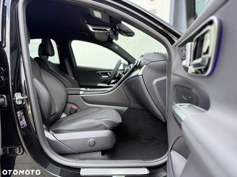 Mercedes-Benz GLC - 25