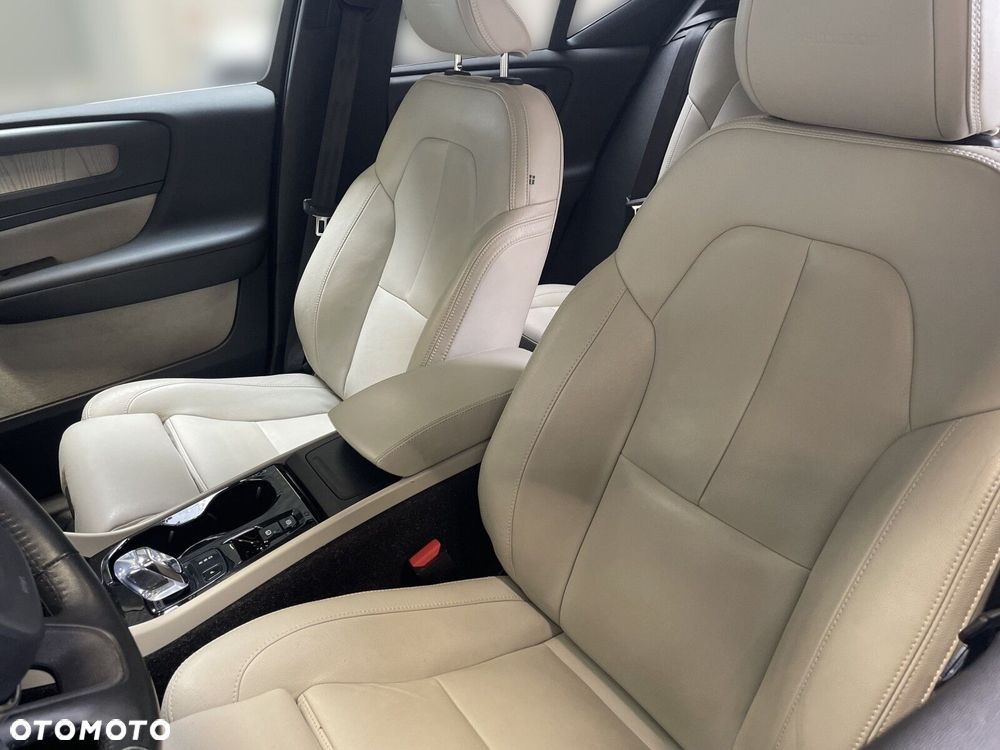 Volvo XC 40 D4 AWD Inscription - 15