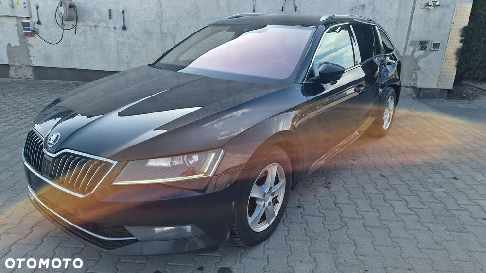 Skoda Superb 1.6 TDI GreenLine - 3