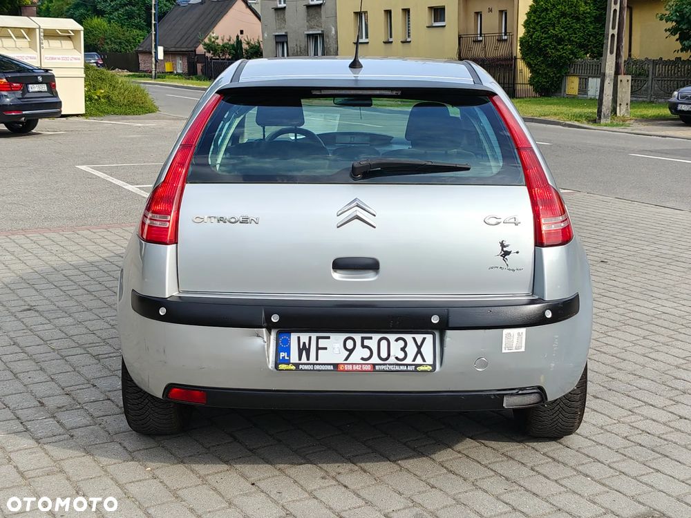 Citroën C4 1.4 16V Advance - 9