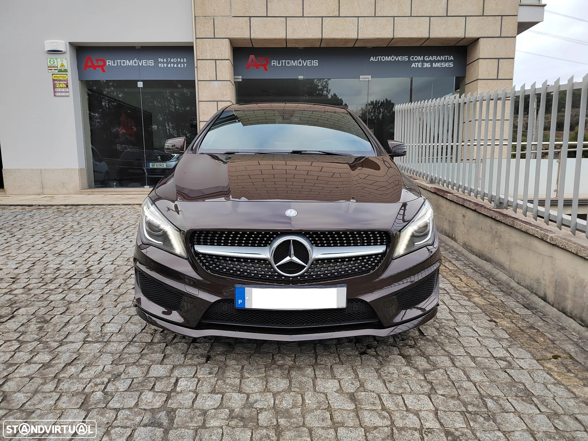 Mercedes-Benz CLA 200 d Shooting Brake AMG Line - 2