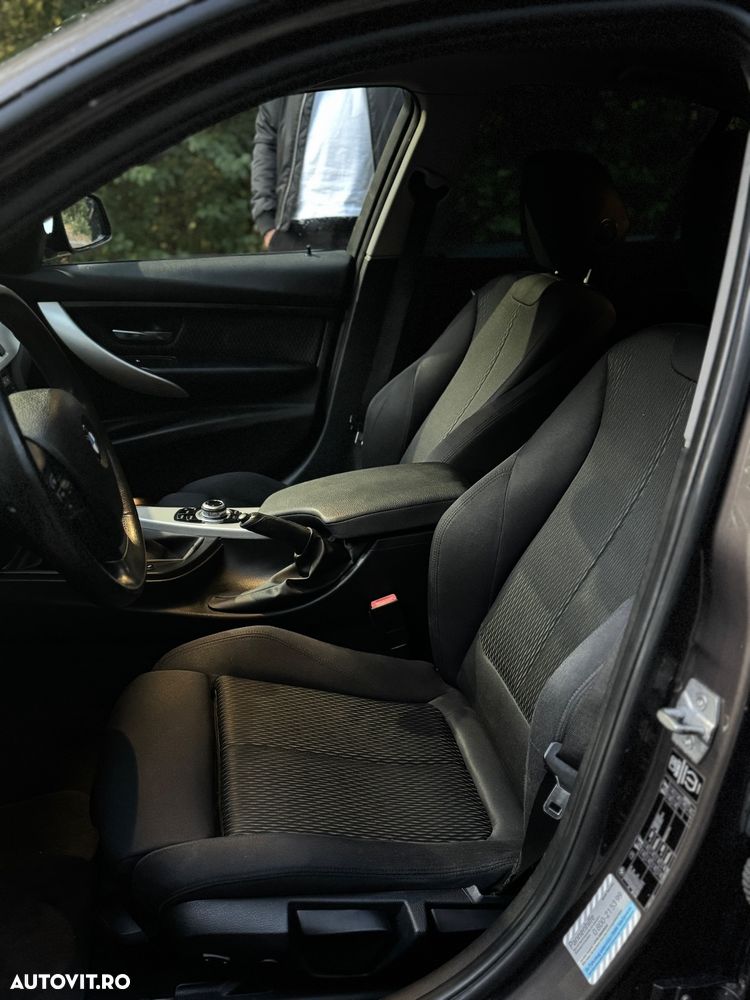 BMW Seria 3 318d - 10