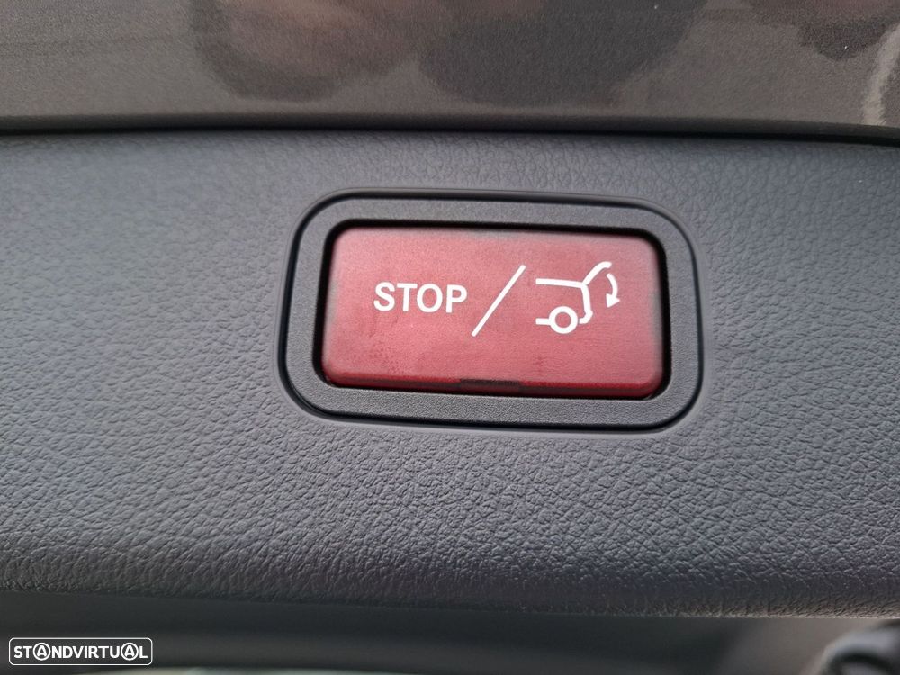 Mercedes-Benz C 300 e Avantgarde - 24