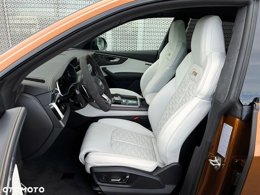 Audi RS Q8 - 26