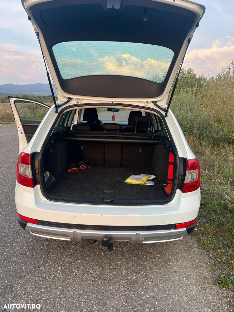 Skoda Octavia 2.0 TDI 4x4 DSG Scout - 6