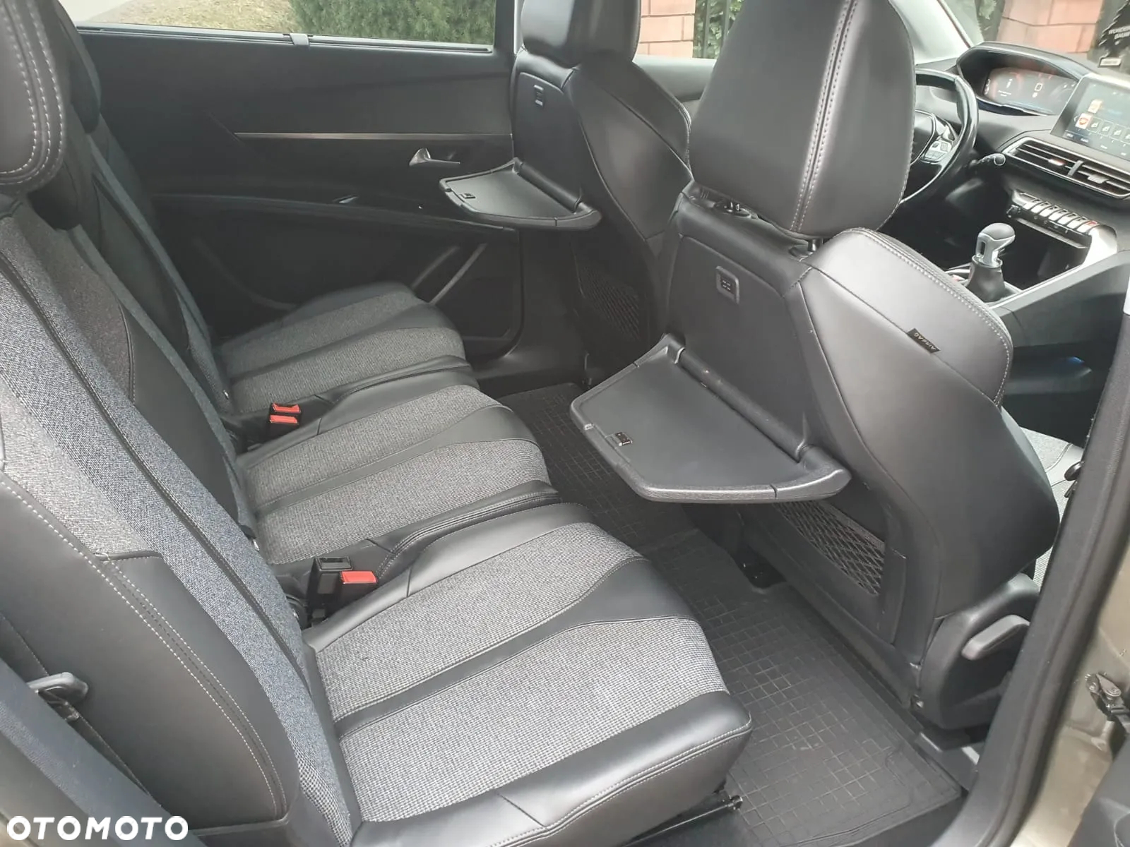Peugeot 5008 1.2 PureTech Active Pack S&S - 28