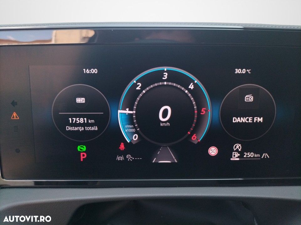 Volkswagen Tiguan - 11