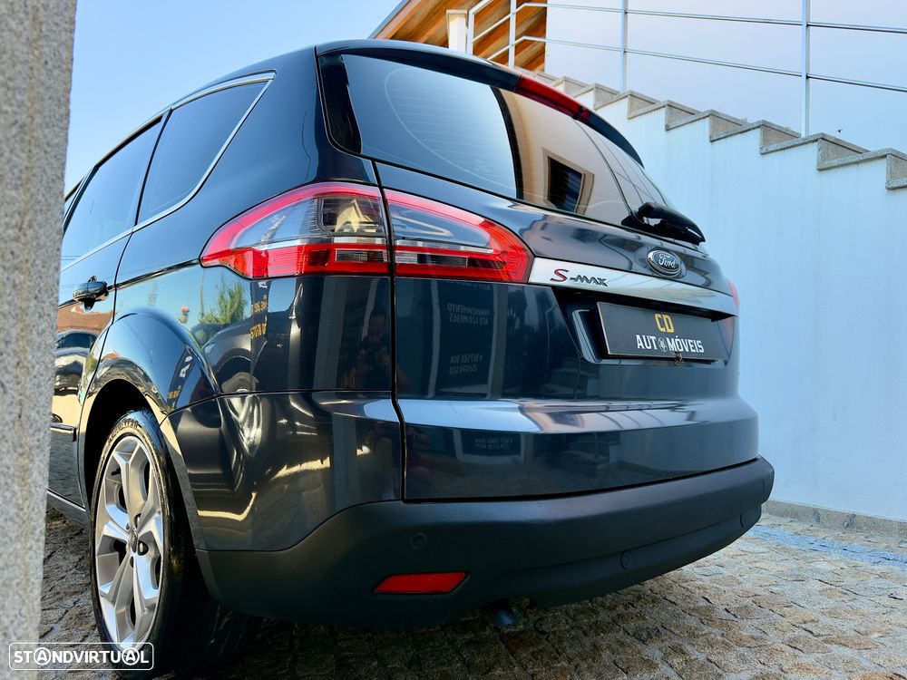 Ford S-Max 2.0 TDCi Titanium 7L - 23