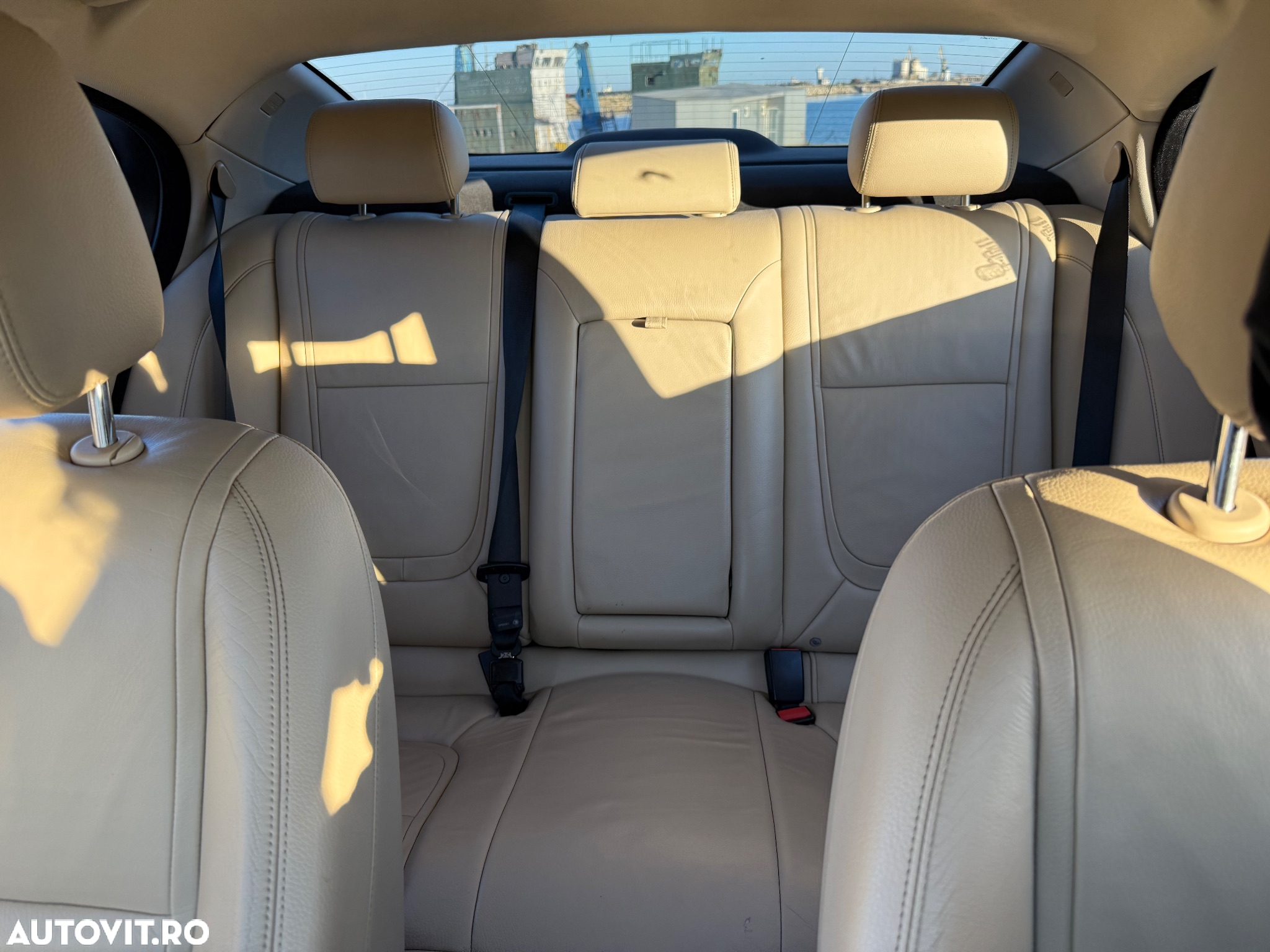 Jaguar XF 2.2D - 6