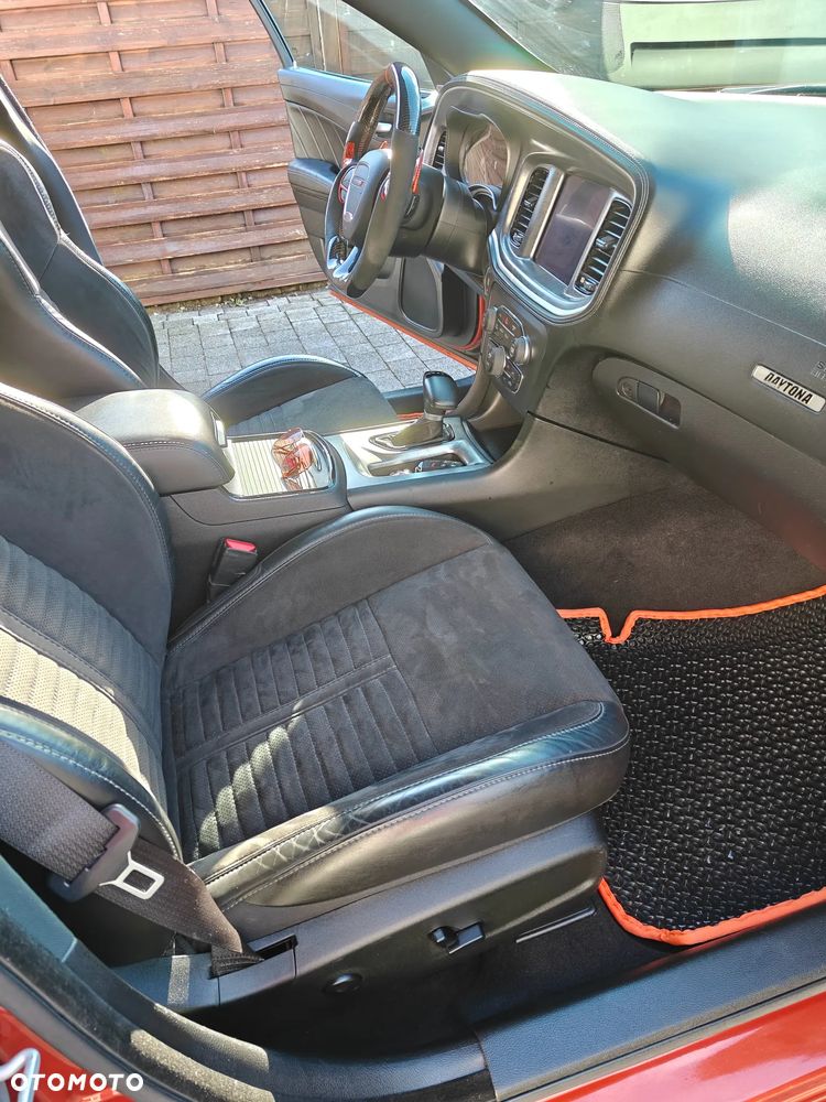 Dodge Charger Automatik SRT 392 - 21