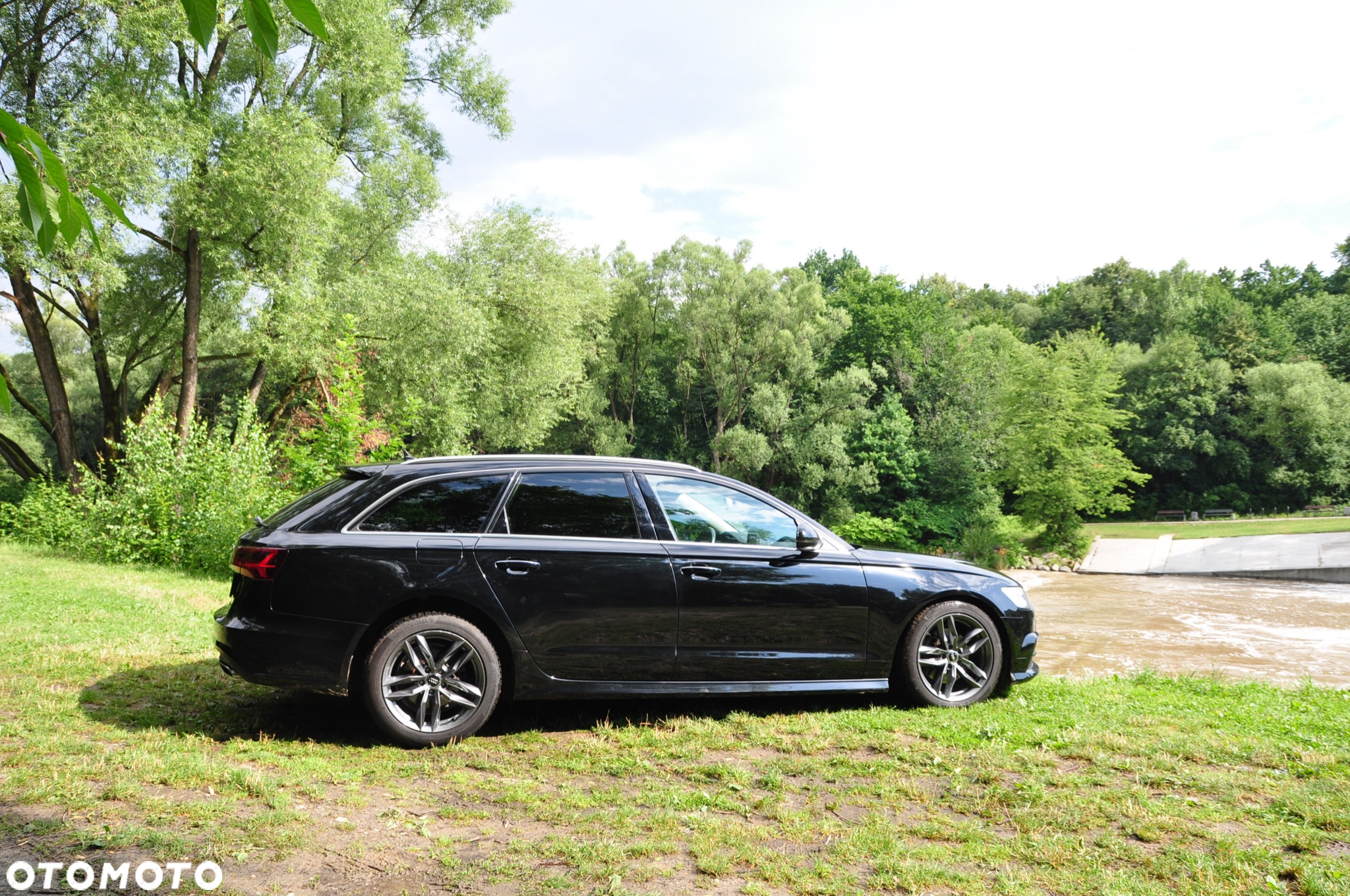 Audi A6 Avant 2.0 TDI quattro S tronic - 15