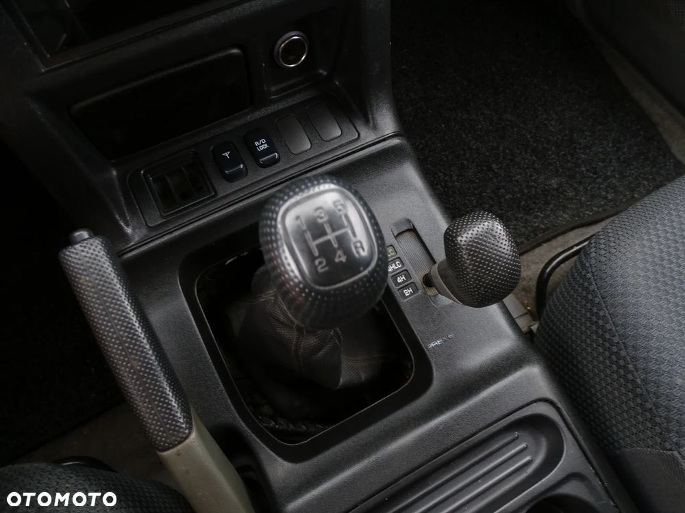 Mitsubishi Pajero 3.2 DID 7os - 8