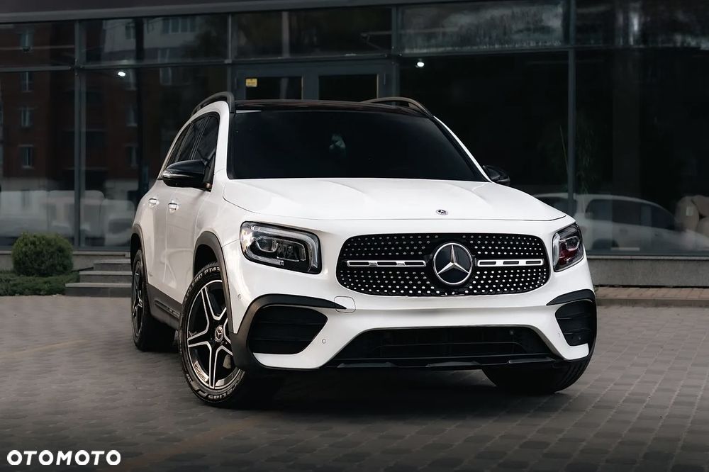 Mercedes-Benz GLB 250 4-Matic AMG Line 8G-DCT - 12