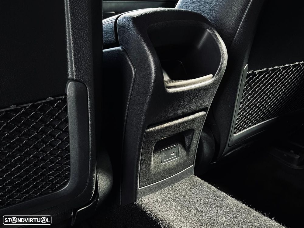 Mercedes-Benz A 250 - 42