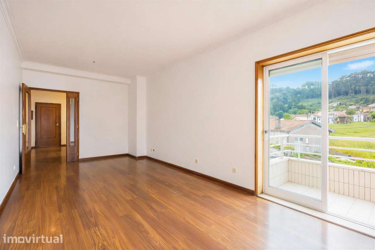 Apartamento T2 | 3 Varandas | Garagem - Grande imagem: 4/38