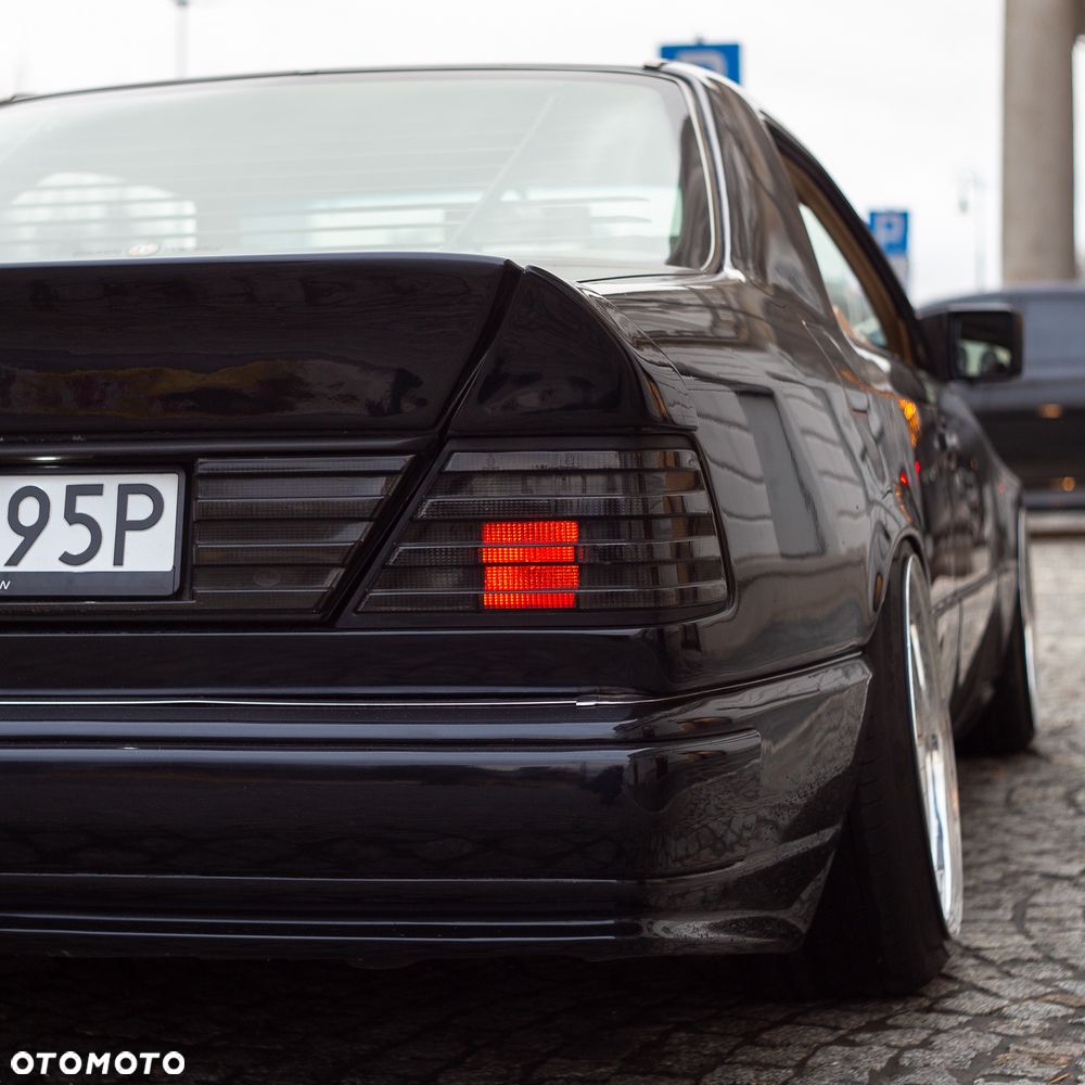 Mercedes-Benz W124 (1984-1993) - 21
