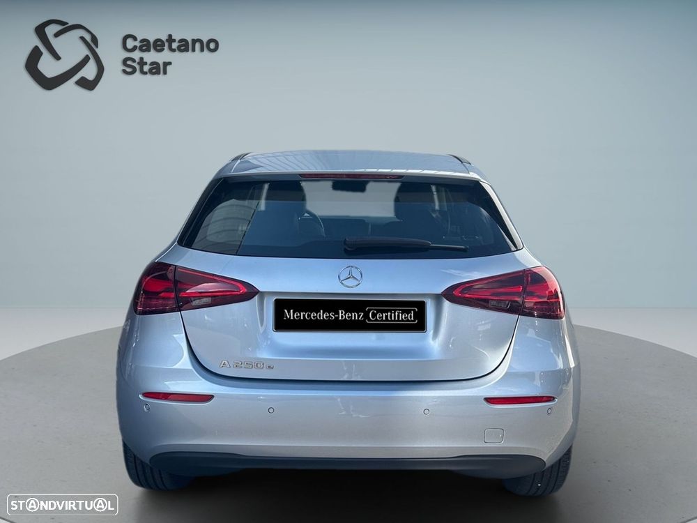 Mercedes-Benz A 250 e - 7