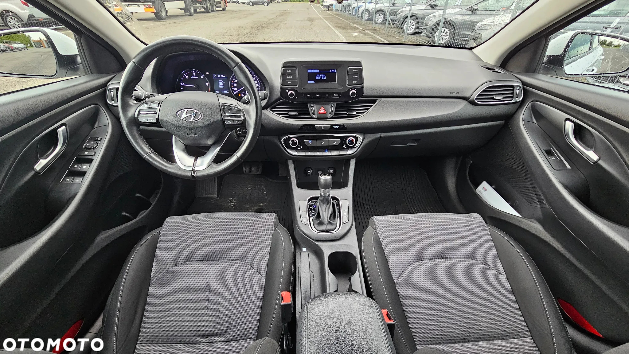 Hyundai i30 1.6 D Comfort DCT - 6