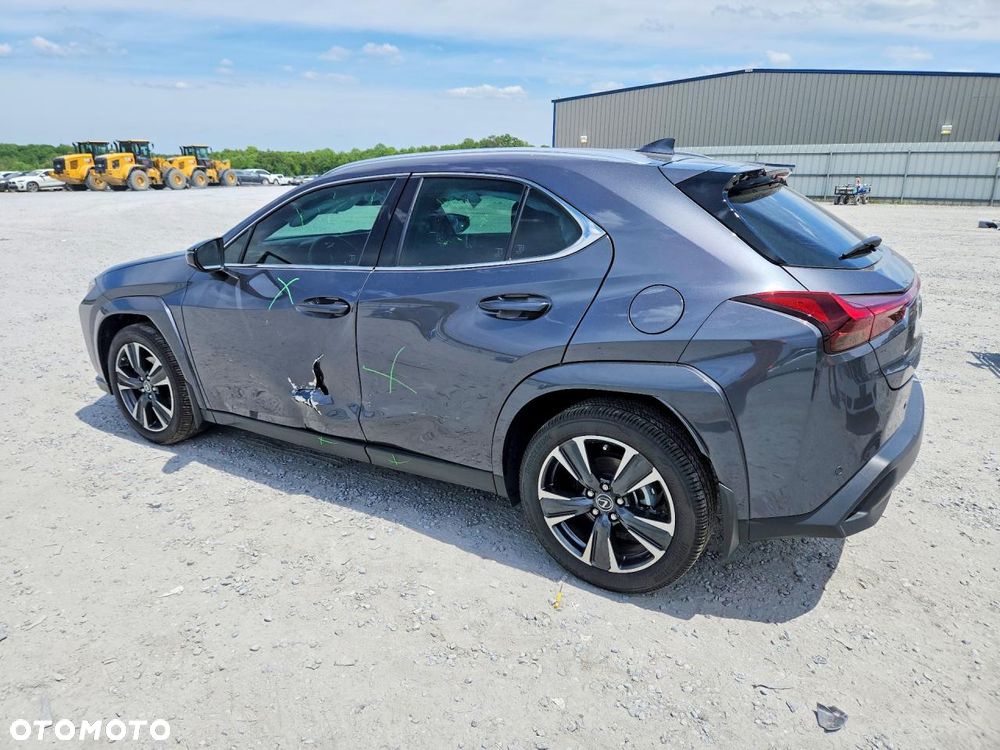 Lexus UX 300h Business - 3