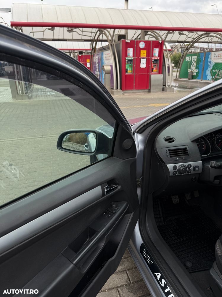 Opel Astra 1.4i 16V Club - 10