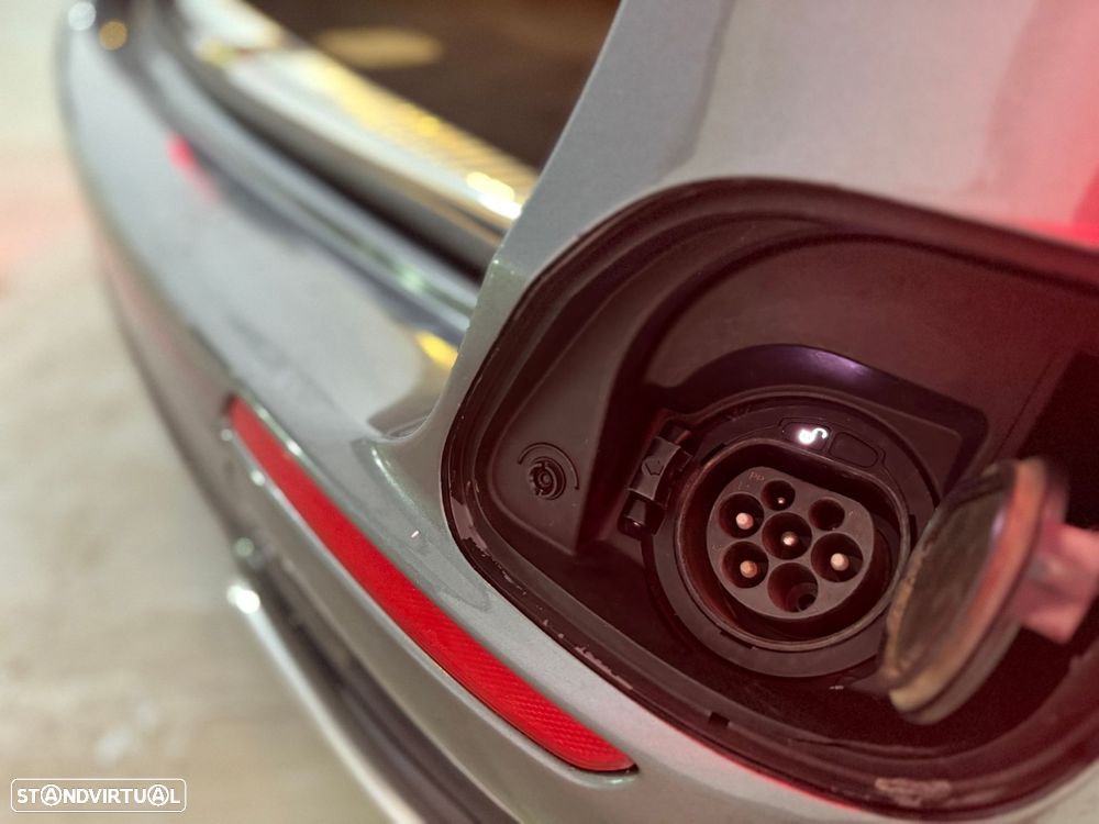 Mercedes-Benz E 300 de Avantgarde - 26